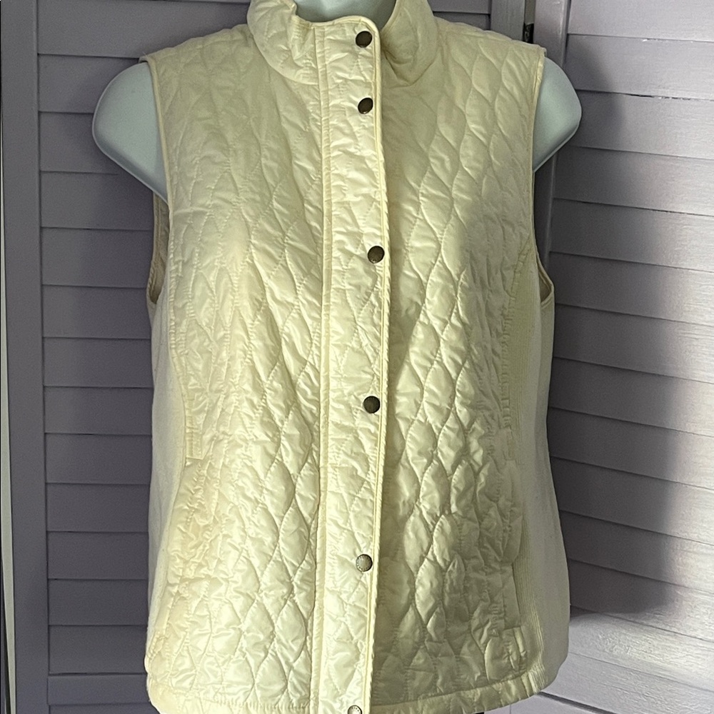 TALBOTS Quilted Sleeveless Vest in Cream. Semi fitted back and side stretch knit